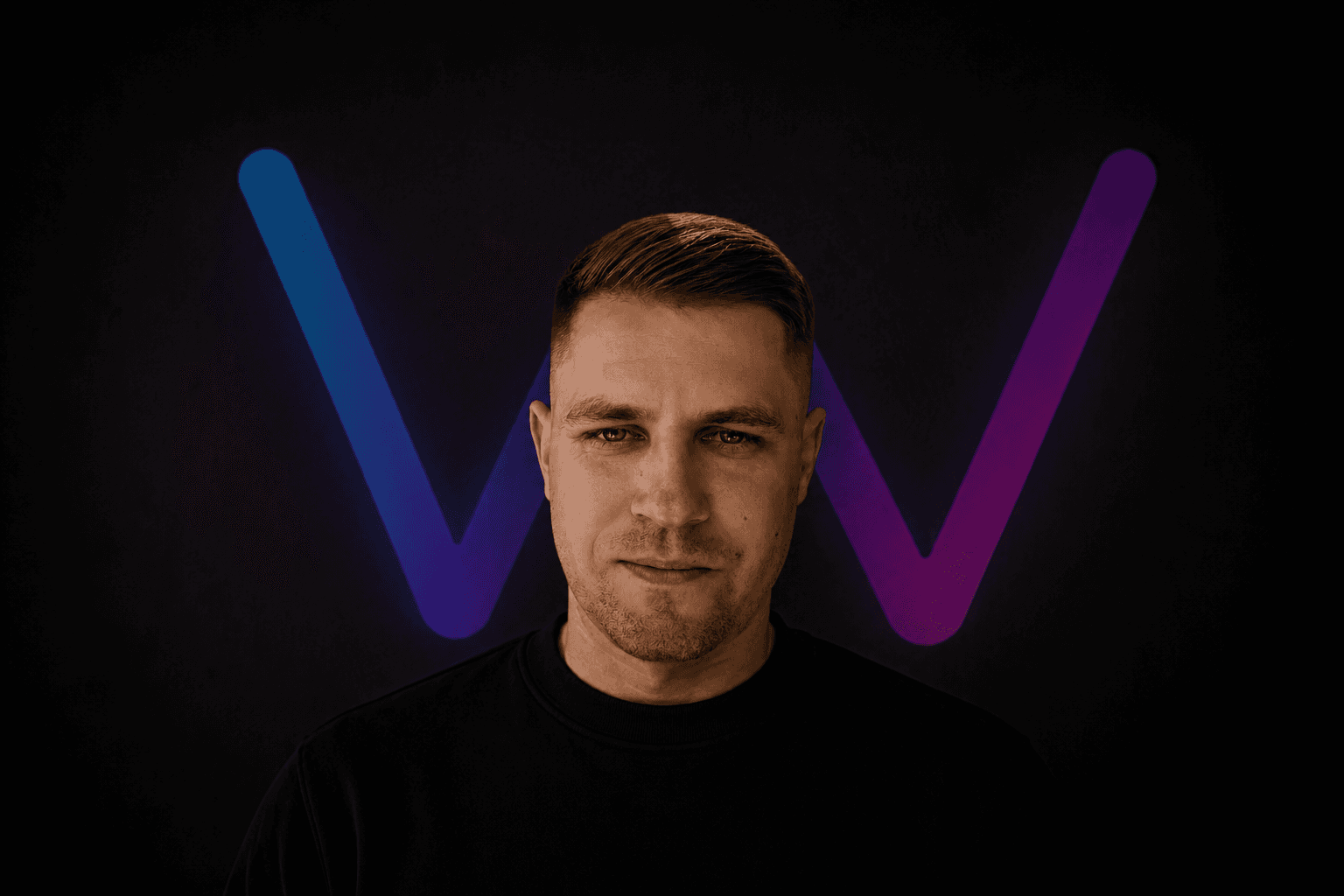 Arnas in front of the wevo logo